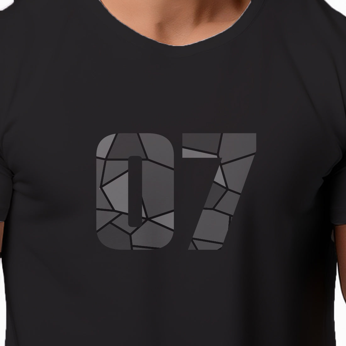 07 Number Men Unisex T-Shirt (Black)